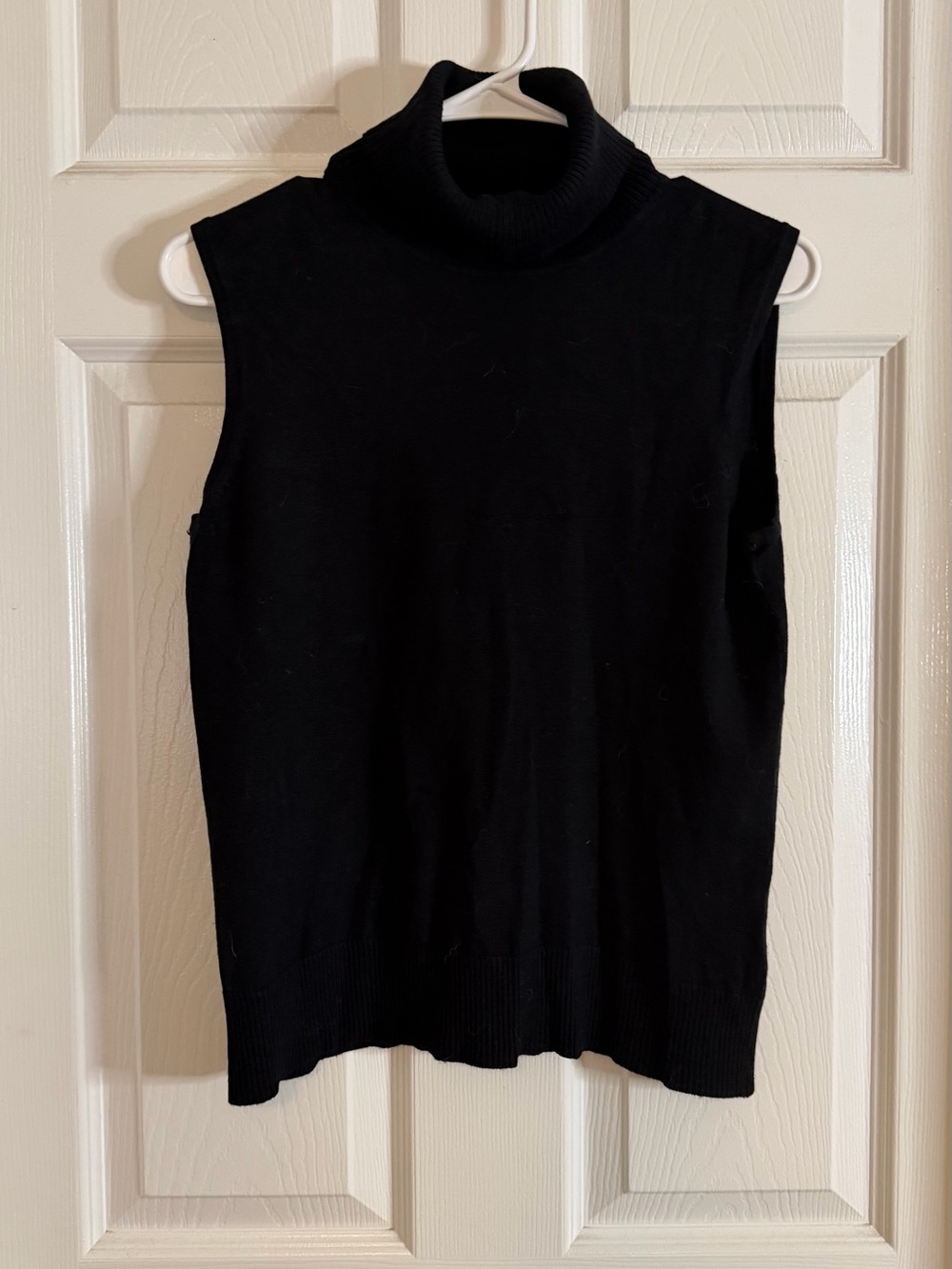 Cable & Gauge Black Sleeveless Cowl Neck Sweater